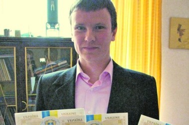 12 апреля 2012, 6:44 Переглядів:   Олександр Мірошник послав на конкурс дюжину корисних в побуті винаходів