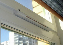 Французька компанія Аереко - розробник комплексних рішень для забезпечення роботи природної вентиляції з застосуваннями віконних і стінових клапанів для припливу свіжого повітря і автоматичних вентиляторів і витяжних решіток для видалення відпрацьованого повітря