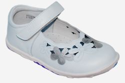 Дитячу взуття «Антилопа» легко відрізнити від інших марок - наявність фірмового знака маленької антилопи в черевиках