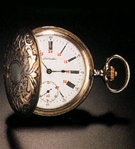 У 1930 році фірми Omega і Tissot об'єднали свої інтереси і створили корпорацію Societe Suisse pour l'Industrie Horlogere SA (SSIH)